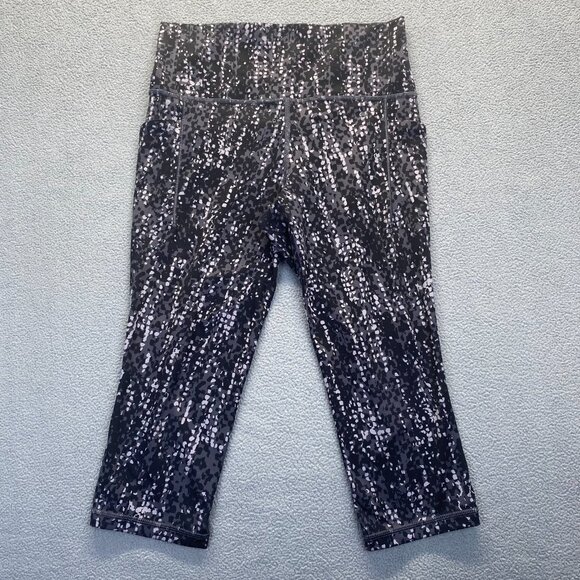Athleta Capri Leggings Black/White Women's Size Size S/P,Pockets,Athletic - Picture 9 of 9